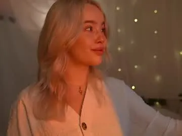 mia_purr – webcam model profile photo Image 18