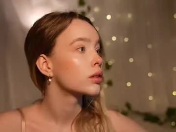 mia_purr – webcam model profile photo Image 5