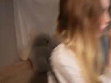 mia_purr – webcam model profile photo Image 6