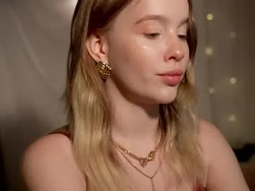 mia_purr – webcam model profile photo Image 9