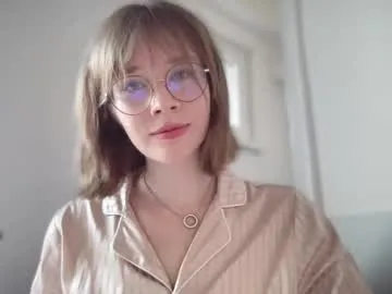 kira0541 – webcam model profile photo Image 5