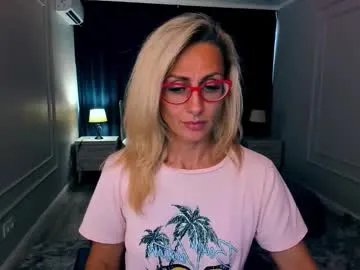 anabel054 – webcam model profile photo Image 12