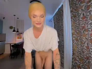 katinatonge – webcam model profile photo Image 14