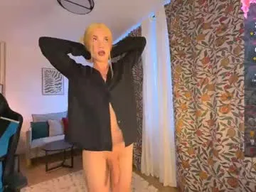 katinatonge – webcam model profile photo Image 18