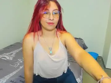 karlenegries – webcam model profile photo Image 10