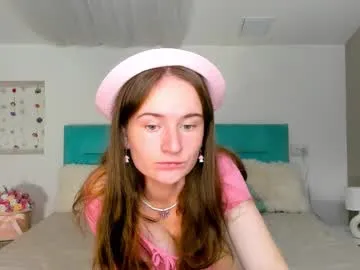 kristigroune – webcam model profile photo Image 13