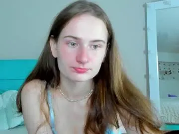 kristigroune – webcam model profile photo Image 8