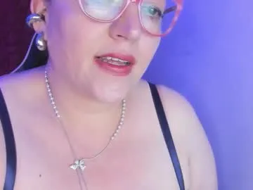 emina_woody – webcam model profile photo Image 14