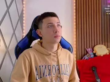 petites_perles – webcam model profile photo Image 13