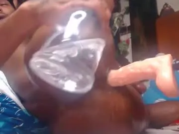 sweetyoops – webcam model profile photo Image 15