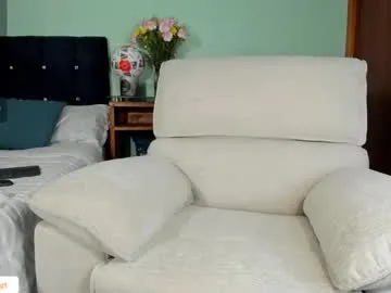 petites_perles – webcam model profile photo Image 8