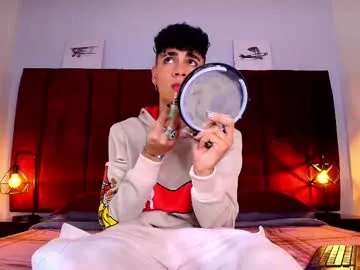 mommyswett – webcam model profile photo Image 4