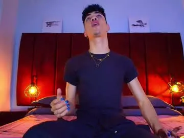 mommyswett – webcam model profile photo Image 6