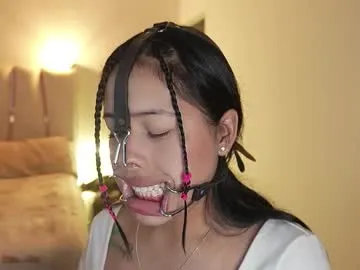 your_dolls – webcam model profile photo Image 12