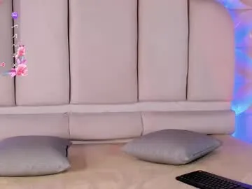 nadya_land – webcam model profile photo Image 11