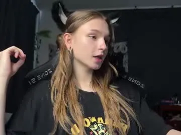 petites_perles – webcam model profile photo Image 5