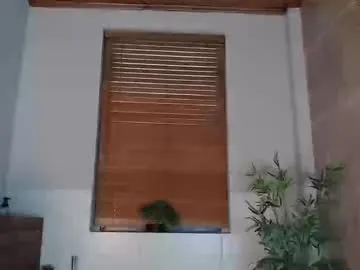 petites_perles – webcam model profile photo Image 13