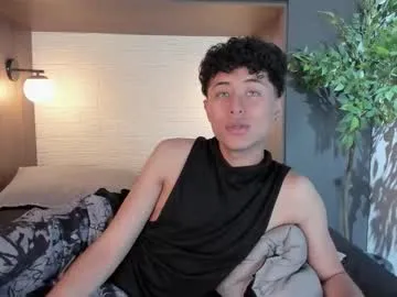 petites_perles – webcam model profile photo Image 3