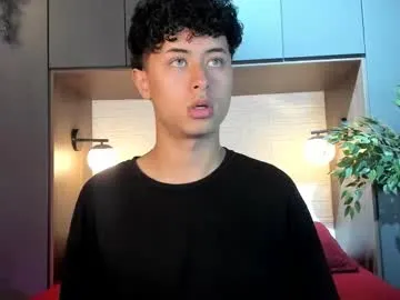 petites_perles – webcam model profile photo Image 9