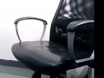 nympho_nathy_sophi – webcam model profile photo Image 4