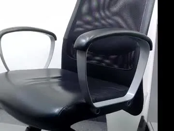 nympho_nathy_sophi – webcam model profile photo Image 9