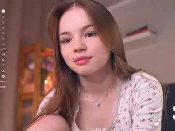 karlenegries – webcam model profile photo Image 19