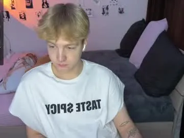 angelsofaurora – webcam model profile photo Image 15