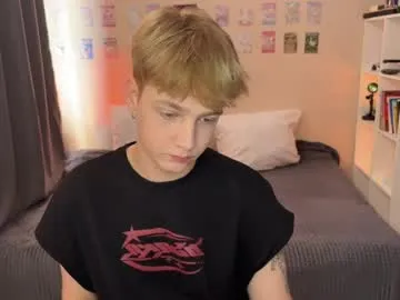 angelsofaurora – webcam model profile photo Image 2