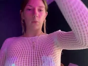 emilyhewell – webcam model profile photo Image 11