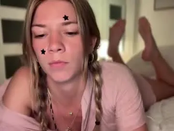 emilyhewell – webcam model profile photo Image 15