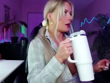 waynemiller_ – webcam model profile photo Image 12