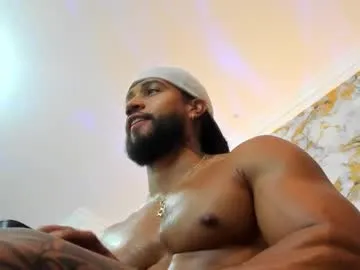 sweetyoops – webcam model profile photo Image 2