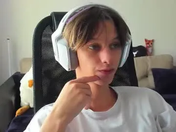 bright_diamonds_054 – webcam model profile photo Image 16