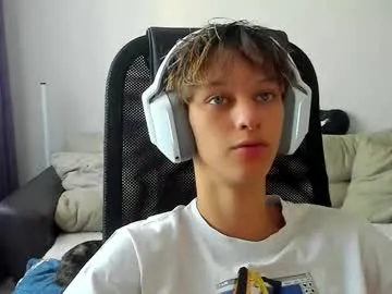 bright_diamonds_054 – webcam model profile photo Image 2