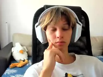 bright_diamonds_054 – webcam model profile photo Image 8