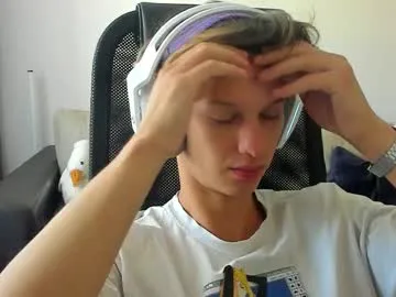 bright_diamonds_054 – webcam model profile photo Image 9