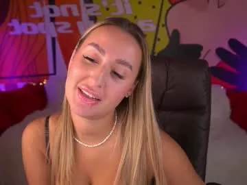 saramist – webcam model profile photo Image 15