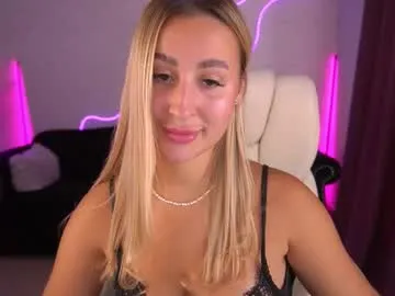 saramist – webcam model profile photo Image 8