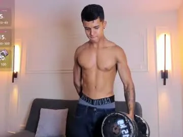 shiny_lily – webcam model profile photo Image 6