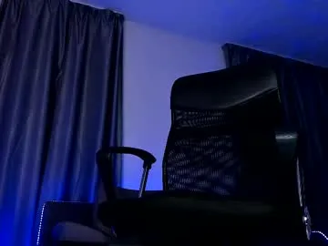 bright_diamonds_054 – webcam model profile photo Image 6