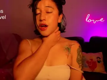 peach_paradisee – webcam model profile photo