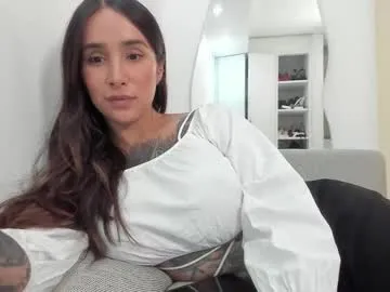 petites_perles – webcam model profile photo Image 3