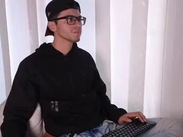 xalexax – webcam model profile photo Image 19