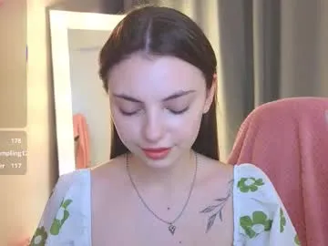 dears_pearlss – webcam model profile photo Image 16