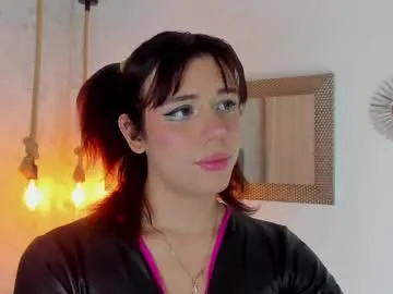 livslifee – webcam model profile photo Image 11