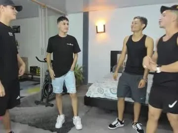 petites_perles – webcam model profile photo Image 12