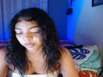 sweetyoops – webcam model profile photo Image 13