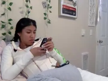 sydneyhackathorn – webcam model profile photo Image 2