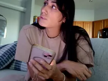 nadia_bliss – webcam model profile photo Image 4