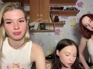 petites_perles – webcam model profile photo Image 9